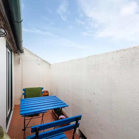 Apartament Modern Spacious Mezzanine With Balcony In *