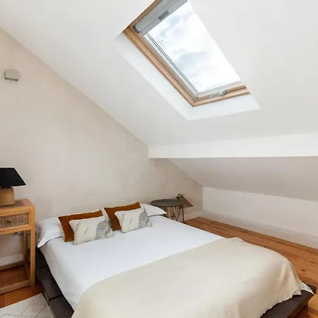 Modern Spacious Mezzanine With Balcony In *
